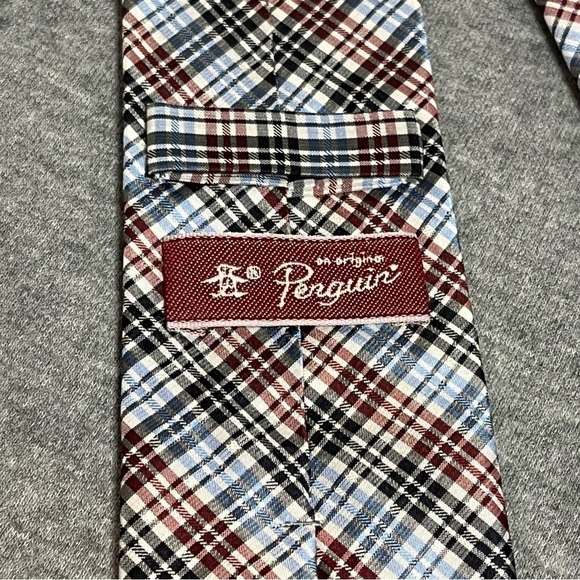 Original Penguin silk plaid tie. - Picture 5 of 10